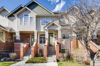 Main picture of 9874 E Idaho St