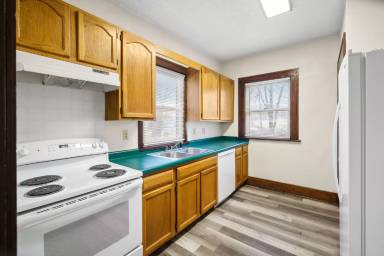 Main picture of 3200 Woodland Ave