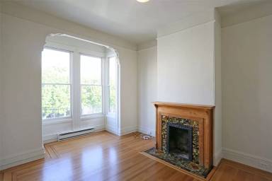 Main picture of 2971 Washington St