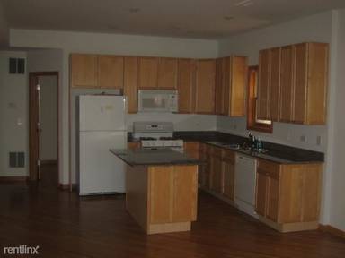 Main picture of 2741 N Southport Ave