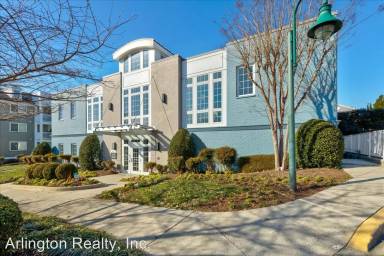 Main picture of The West Village of Shirlington