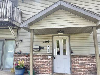 Main picture of 2209 Michelle Ct