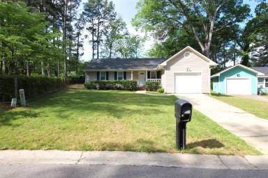 Main picture of 3215 Varrene St