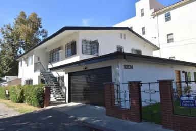 Main picture of 11204 Peach Grove St