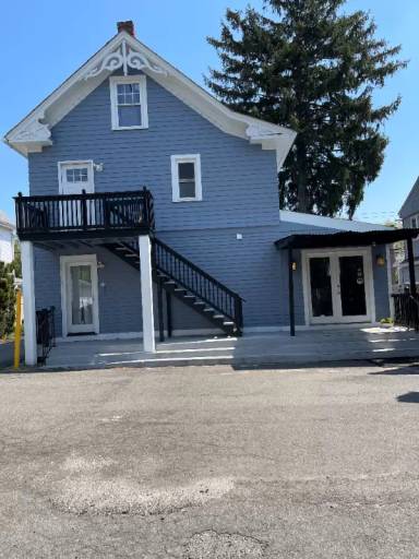 Main picture of 2468 Whitney Ave