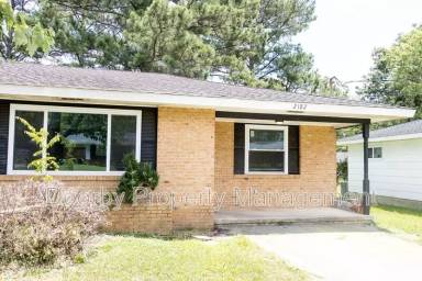 Main picture of 2182 Dugan St