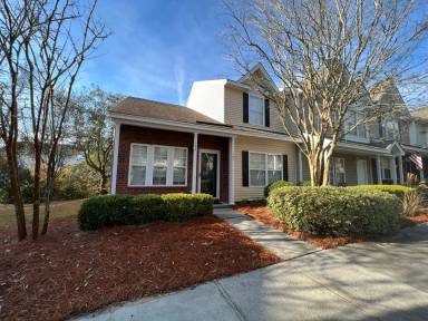 Main picture of 555 Tayrn Dr
