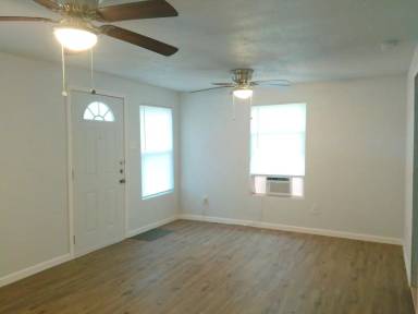 Main picture of 225 Watson St