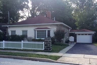 Main picture of 102 S Essex Ave