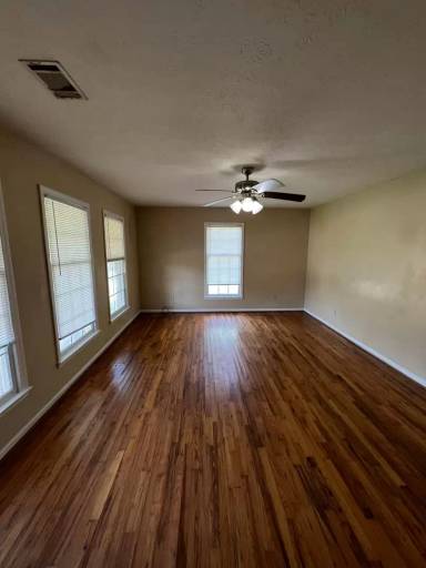 Main picture of 994 Birch Ct