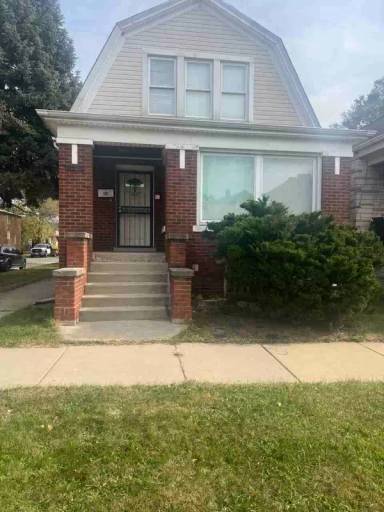 Main picture of 8001 S Coles Ave