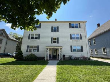 Main picture of 211 E Walnut St