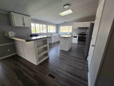 Main picture of 7787 Lee Road 240