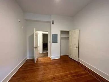Main picture of 327 Pine St