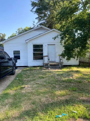 Main picture of 3436 Lillian St