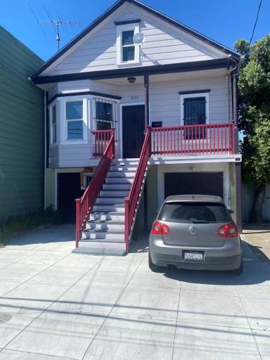 Main picture of 1215 Hollister Ave