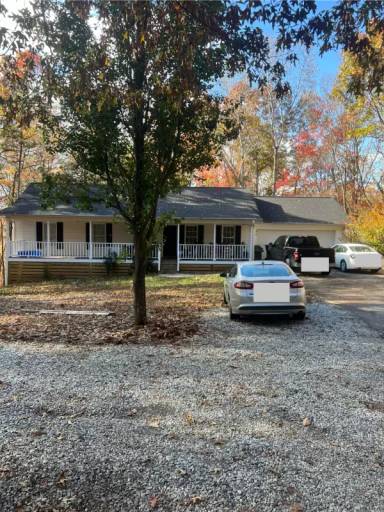 Main picture of 162 Sleepy Hollow Rd