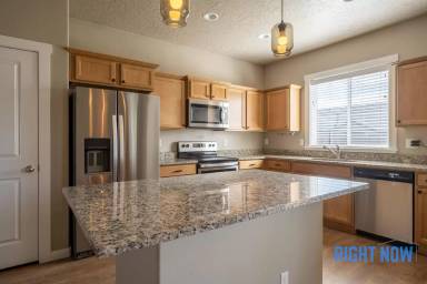 Main picture of 5587 W Song Sparrow St