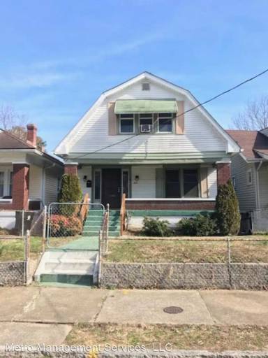 Main picture of 225 Cecil Ave