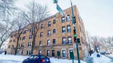 Main picture of 2959 N Damen Ave