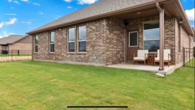 Main picture of 15837 Holland Hill Ln