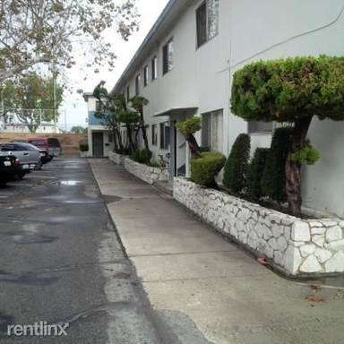 Main picture of 9509 Flower St