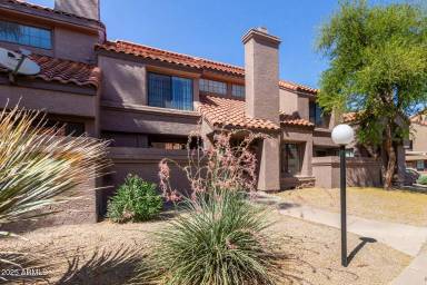 Main picture of Papago Park Village
