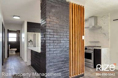 Main picture of 17 E Wilson Ave