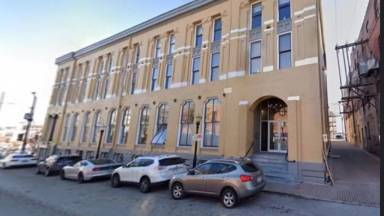 Main picture of 113 W 5th St