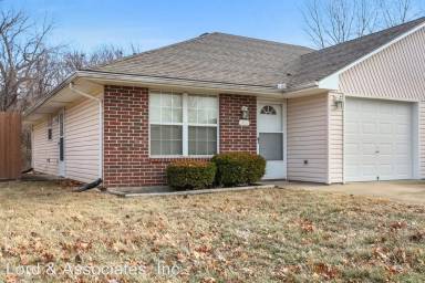 Main picture of 308 Lois Ln