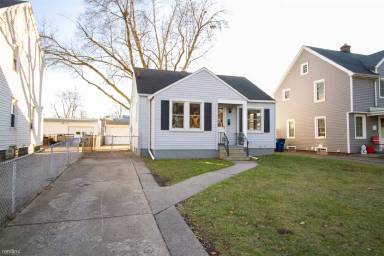 Main picture of 423 W Capistrano Ave