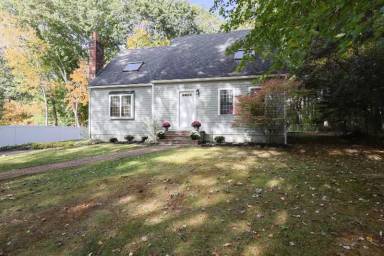 Main picture of 740 King St