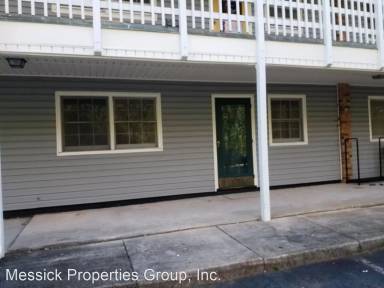 Main picture of 2890 Carriage Dr