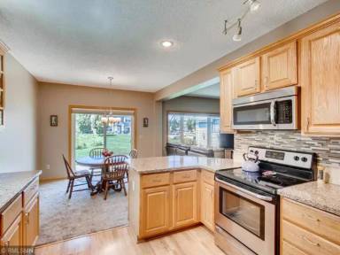 Main picture of 9619 Zircon Ln N