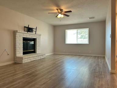Main picture of 308 W Felspar Ave