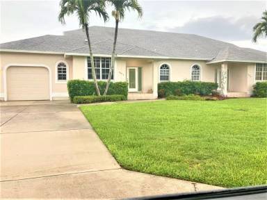 Main picture of 857 Palm St