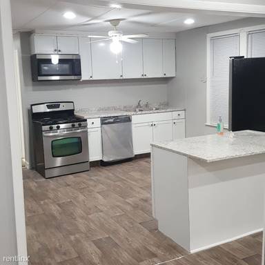 Main picture of 3401 N Orange Ave