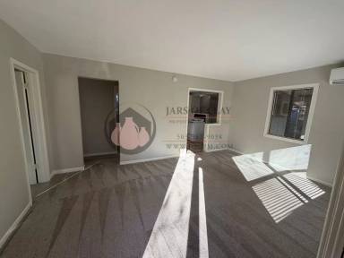 Main picture of 305 Bradley Dr SE