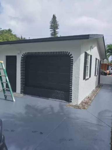 Main picture of 671 SW 28th Way