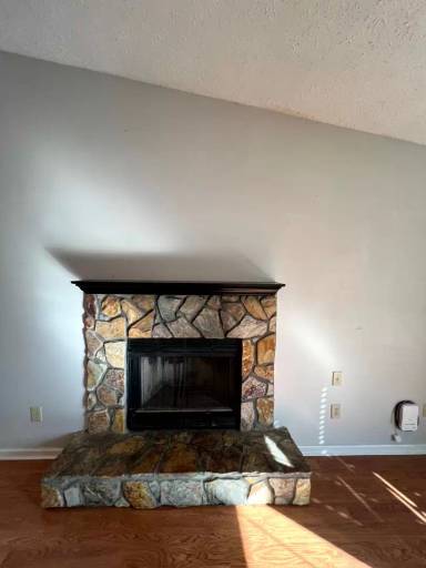 Main picture of 5708 Icarus Cir