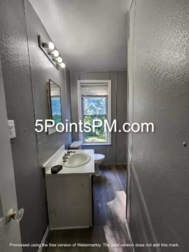 Main picture of 2048 W 100th St