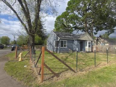 Main picture of 4105 Silverton Rd NE