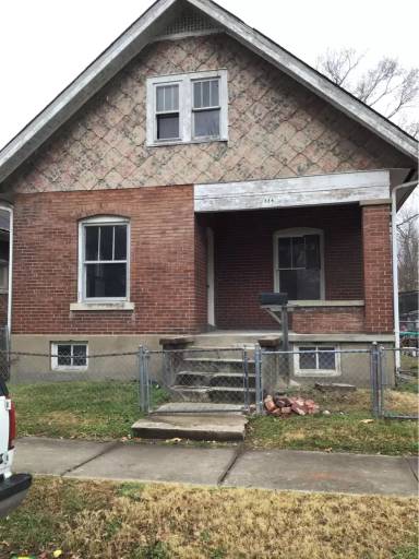 Main picture of 114 NW End Blvd