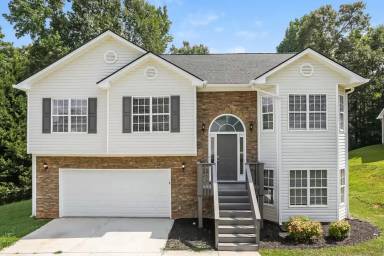 Main picture of 80 Pebble Brooke Ct