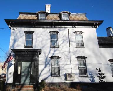 Main picture of 110 Maiden Ln