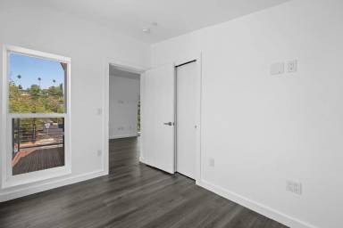 Main picture of 422 San Pascual Ave