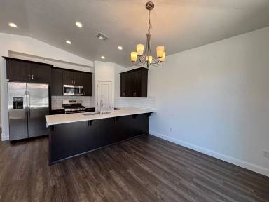 Main picture of 1092 N Alegre Aly