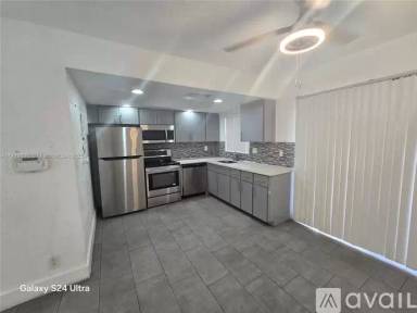 Main picture of 2612 NW 52nd Ave