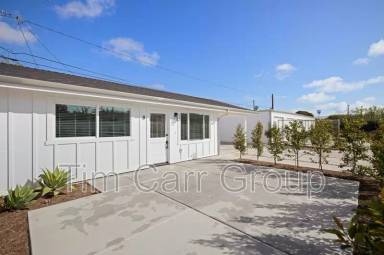 Main picture of 243 E 20th St