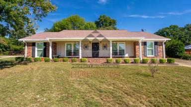 Main picture of 2335 Nottingham Dr